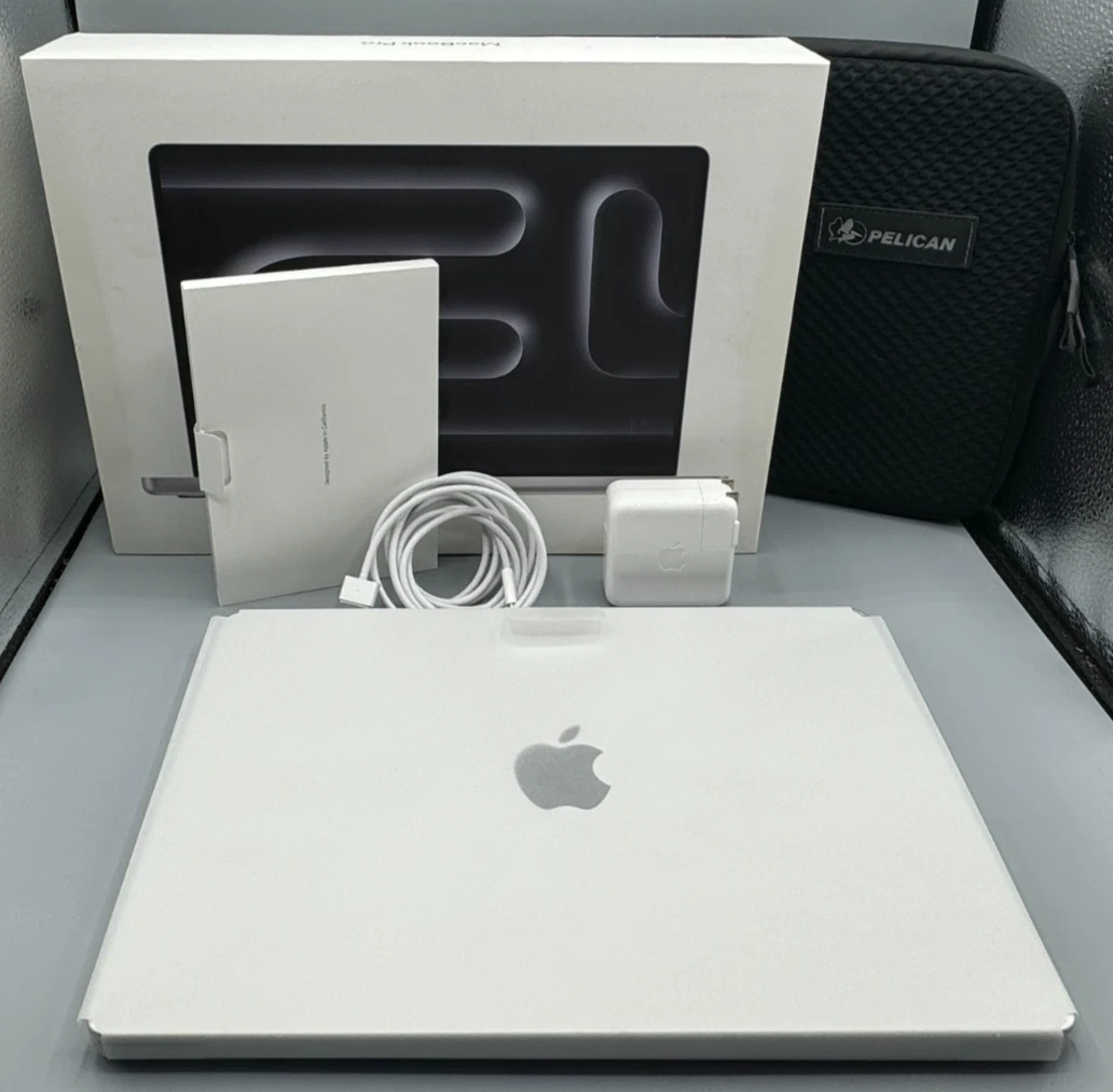 2024 MacBook Pro Laptop 14" Screen M4 Chip 16GB Memory 1TB Storage Working